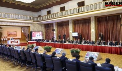 DEM Parti listesi komisyona sunuldu