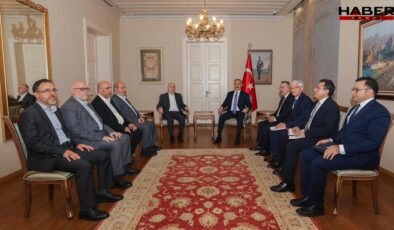 Dışişleri Bakanı Hakan Fidan, Hamas heyetiyle İstanbul’da görüştü