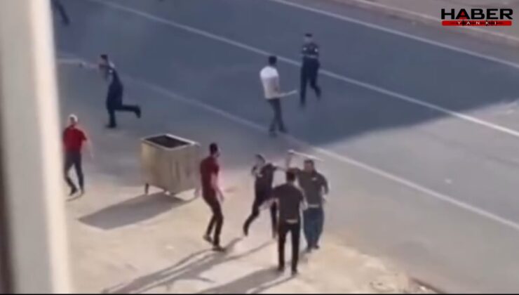 Mardin'de taşlı sopalı boşanma kavgası kamerada: Yaralılar var