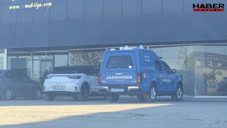 Mobilya imalathanesinde feci kaza! 3. kattan asansör boşluğuna düştü