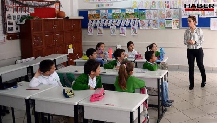 Öğretmenler artık böyle okula gidecek: Kılık kıyafet değişti