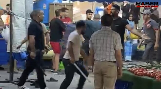 Pazarcılar kavga etti, sopalar, yumruklar, tekmeler havada uçuştu