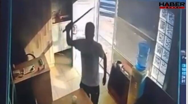Taksi durağında kılıçlı dehşet!