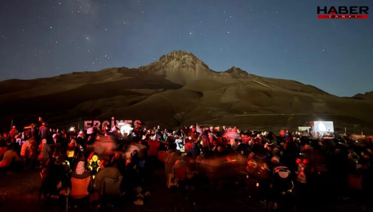 Türkiye'de görsel şölen: Perseid meteor yağmuru nefes kesti