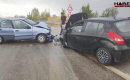 Ankara Çubuk’ta iki otomobil çarpıştı: 6 yaralı