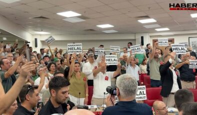 Aydın'da gerilim dinmiyor: CHP'liler toplantıya alınmadı,  salona polis girdi