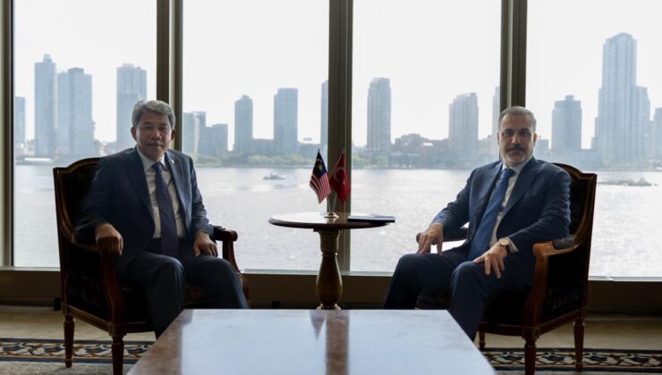 Bakan Fidan, Malezyalı mevkidaşıyla görüştü
