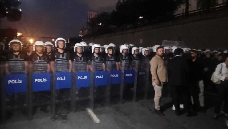 CHP İstanbul İl Başkanlığı önünde yaşanan olaylarla ilgili soruşturma başlatıldı