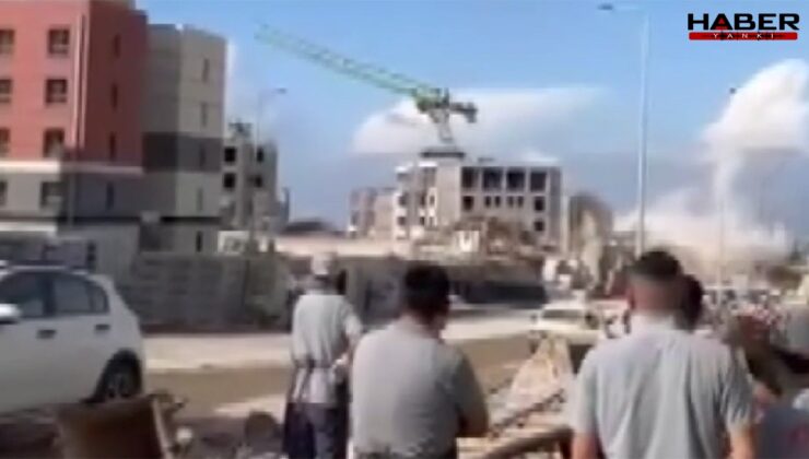 Dinamit patladı, vinç binanın üzerine böyle devrildi