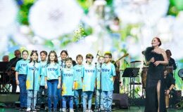Harbiye’de unutulmaz gece:   Candan Erçetin ve TEGV’li çocuklar aynı sahnedeydi