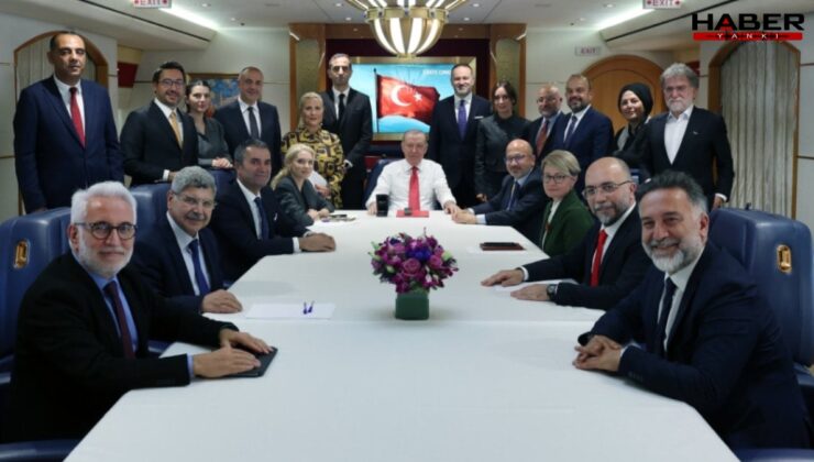 Medya ombudsmanından müthiş iddia: Uçaktaki sorular önceden mi gitti?