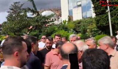 Özgür Çelik, operasyon düzenlenen Bayrampaşa Belediyesi'ni ziyaret etti