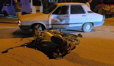 Adana'da otomobil ile motosiklet çarpıştı: 1 yaralı
