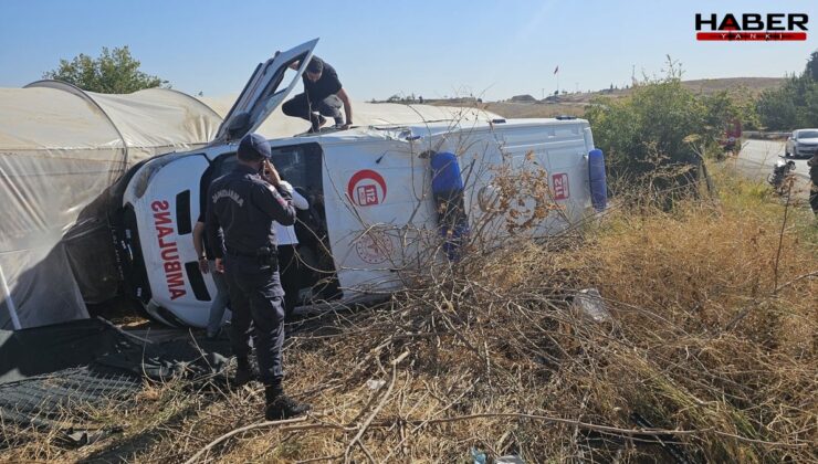 Ambulans kaza yaptı! 3'ü sağlık çalışanı 8 yaralı