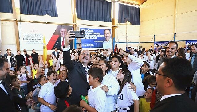 Başkan Aydın, Hasat Zamanında Çiftçilerle Buluştu
