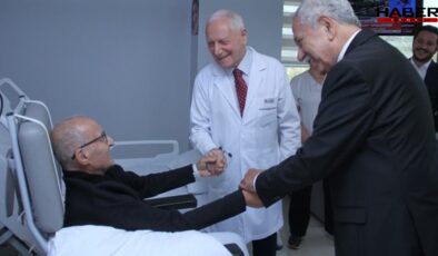 Bülent Arınç, Hikmet Çetin'i ziyaret etti