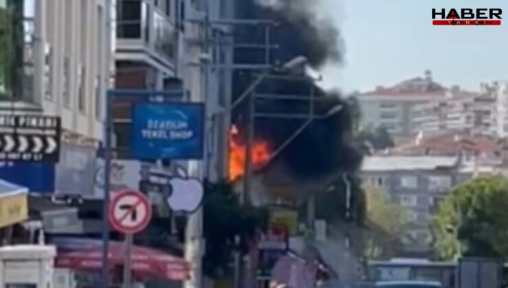 İzmir’de 3 katlı binada yangın