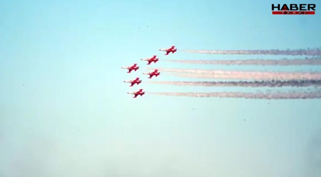 Kırklareli semalarında Türk Yıldızları coşkusu