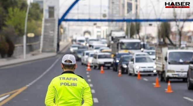 Milyonlarca sürücüyü ilgilendiriyordu! Trafik yasası askıya alındı
