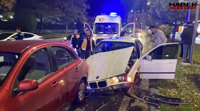 Sivas’ta zincirleme kaza! 5 otomobil birbirine girdi