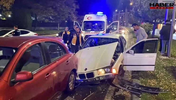 Sivas’ta zincirleme kaza! 5 otomobil birbirine girdi