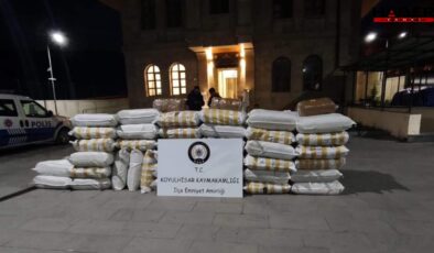 1 tonun üzerinde kaçak tütün yakalandı