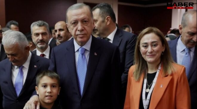 AKP'li başkan zehir zemberek sözlerle istifa etti