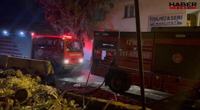 Atık yığınları aniden alev aldı! Kamyonet kullanılmaz hale geldi