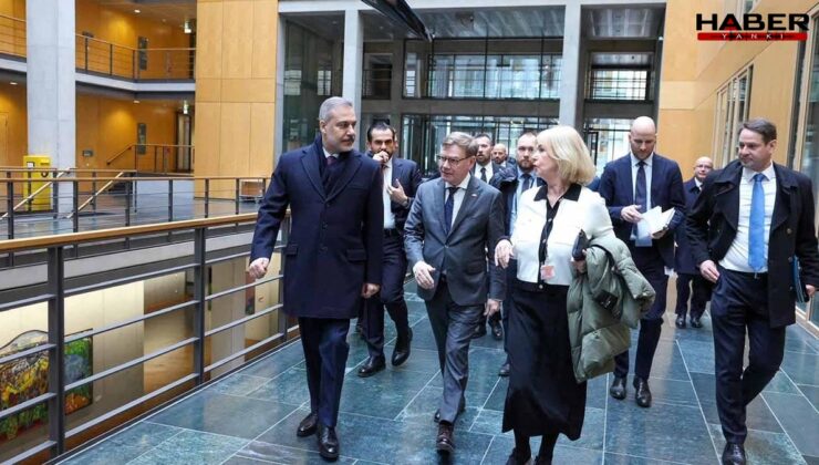 Bakan Fidan’dan Berlin’de Federal Meclis ziyareti