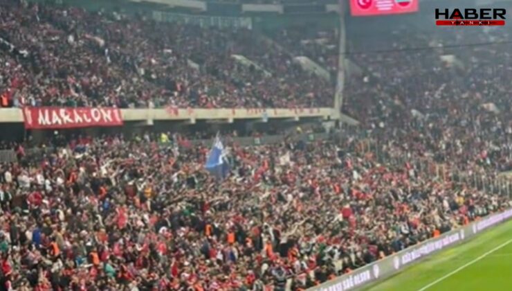 Bir Milli maçta daha 'Öcalan' protestosu!