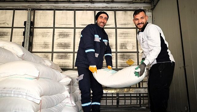 Büyükşehir’den arıcılara yüzde 50 hibeli arı yemi