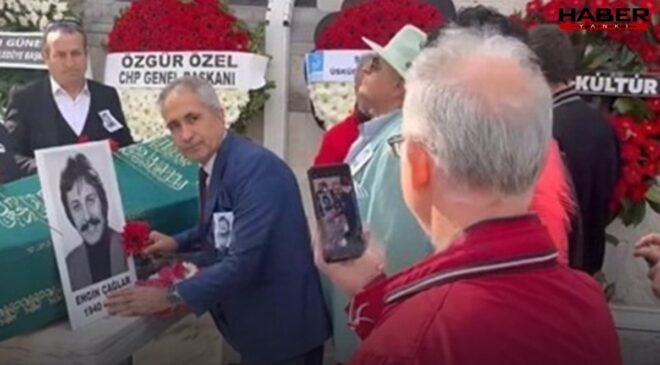 Cenazede tabutla hatıra fotoğrafı kuyruğu