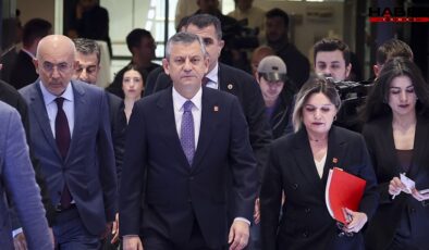 CHP’de kritik toplantıda değişim sinyali: Bazı isimlerle yollar ayrılacak