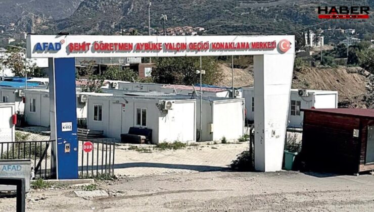 Depremzede öğretmenleri sokağa attılar