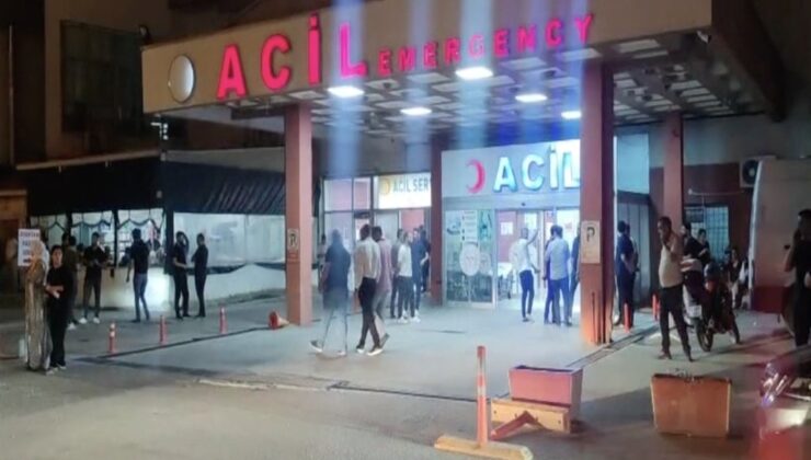 Evinde tartıştığı arkadaşını baltayla öldürdü