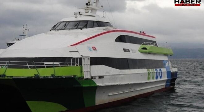 Fırtına deniz ulaşımını felç etti: