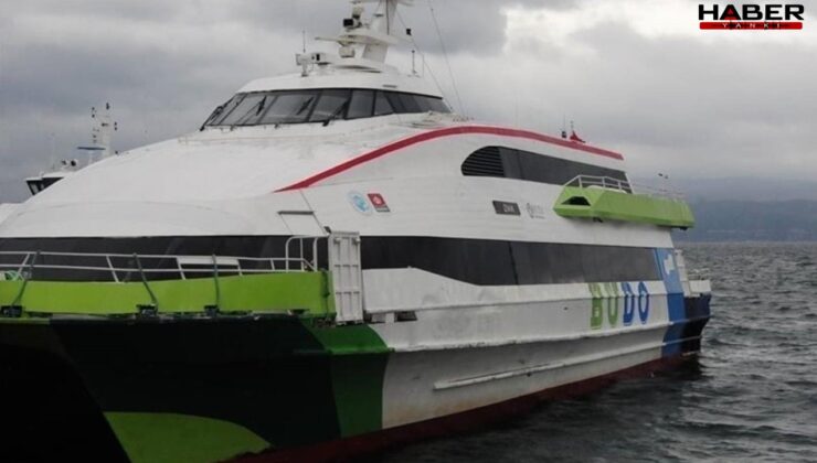 Fırtına deniz ulaşımını felç etti: