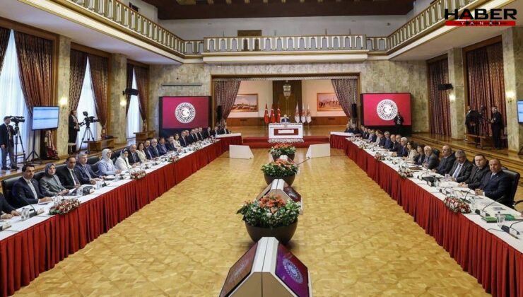 İmralı kararı sonrası partisinden istifasını açıkladı