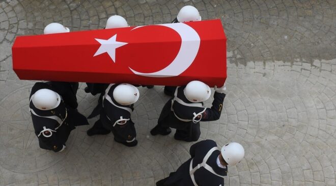 Manisa'dan acı haber: Bir polis şehit oldu