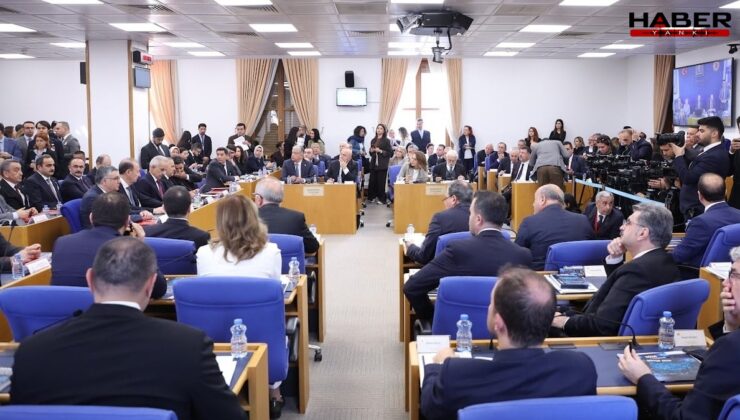 Meclis'te 'bölücülük' tartışması: AKP'li Muş, süreç ortaklarını uyardı