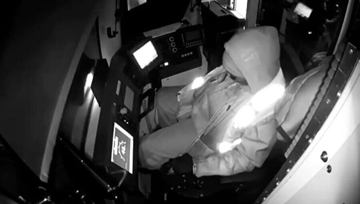 Metroda panik: Makinist uyuyakaldı, yolcular çığlık çığlığa savruldu