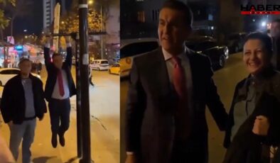 Mustafa Sarıgül Kızılay tabelasına asıldı