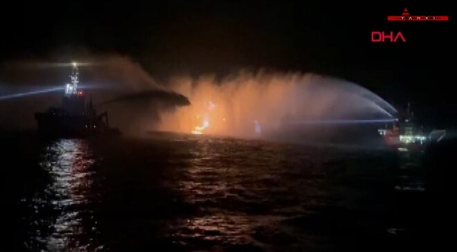 Son dakika… Karadeniz'de iki gemide patlama