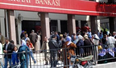 Vatandaş bankalara akın etti: Sistem kilitlendi