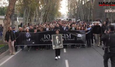 Vatandaşlar Dolmabahçe'ye akın etti