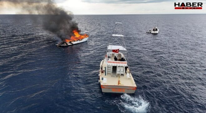 Antalya'da yelkenli yat alev alev yandı
