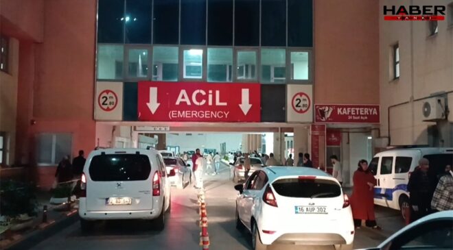 Babasını öldürdü, kendini eve kilitledi