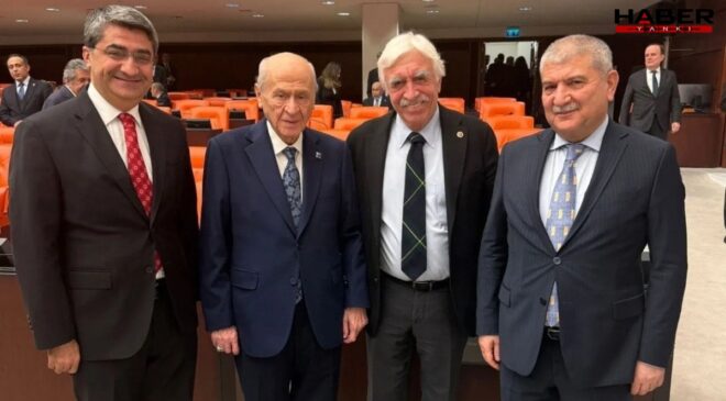 Bahçeli ve Çandar’dan samimi kare: Fotoğrafa düştüğü not dikkat çekti