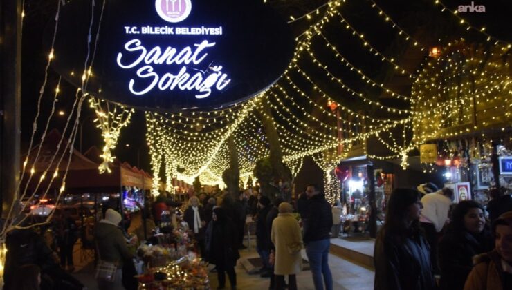 Bilecik'te yeni yıl sokağına yoğun ilgi