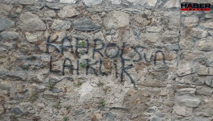 Bursa'da tehlikeli provokasyon: Duvarlara “kahrolsun laiklik” yazıldı